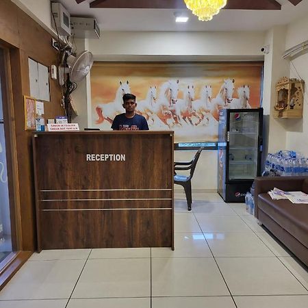 Hotel Shreeji'S Gandhinagar Extérieur photo