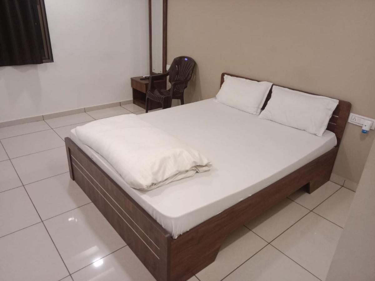 Hotel Shreeji'S Gandhinagar Extérieur photo