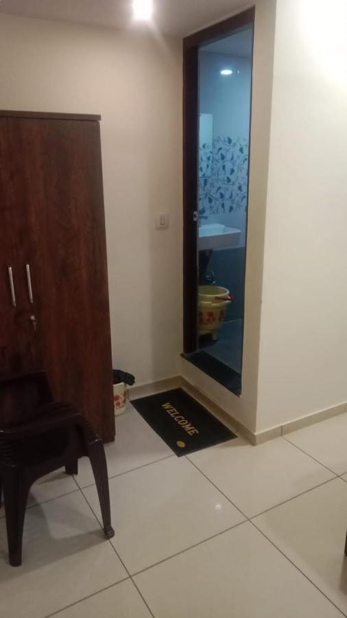 Hotel Shreeji'S Gandhinagar Extérieur photo